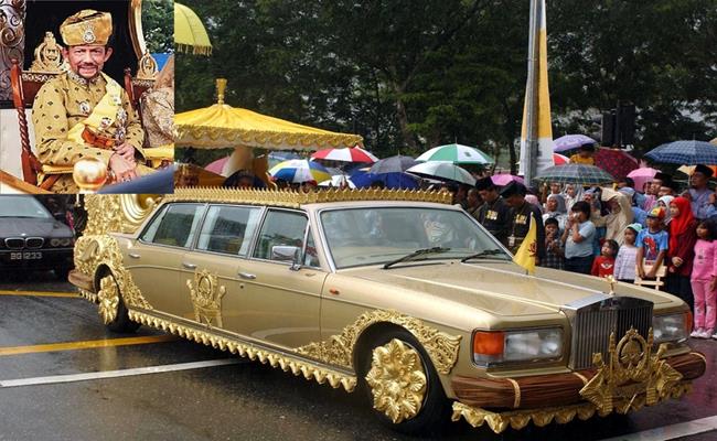 Theo nhiều lời đồn đoán, vị vua này sở hữu đến 600 chiếc siêu xe Rolls-Royces.
