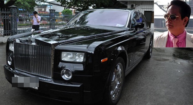 Trước đó hồi năm 2015, ông cũng bán siêu xe&nbsp;Rolls Royce Phantom cho một doanh nghiệp tại Hà Nội với giá 9 tỷ. Số tiền có được, ông Tuyển ủng hộ cho&nbsp;học sinh và đồng bào bị lũ lụt tại Quảng Ninh.
