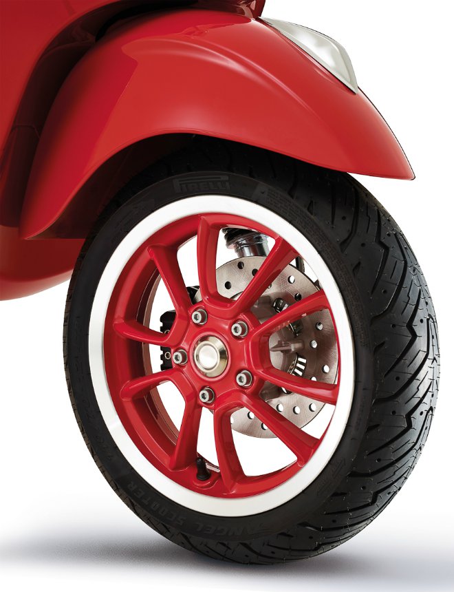 Ngắm Vespa Primavera RED đẹp nồng nàn, giá 109,36 triệu đồng - 10