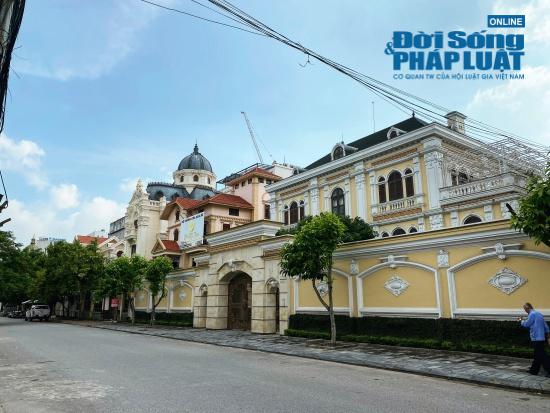 Hàng trăm căn biệt thự lớn nhỏ khác nhau tập trung tại khu đô thị ngã 5 sân bay Cát Bi.