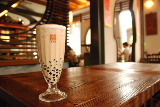 Trà sữa ở Xuân Thủy Đường - nơi được cho là "mẹ đẻ" của ly trà sữa trân châu đầu tiên.