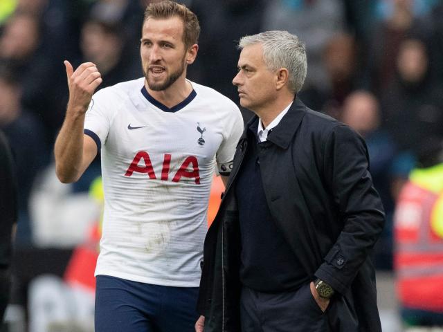 Bóng đá - Harry Kane dính tai bay vạ gió: Mourinho lo Tottenham đứt mạch thăng hoa