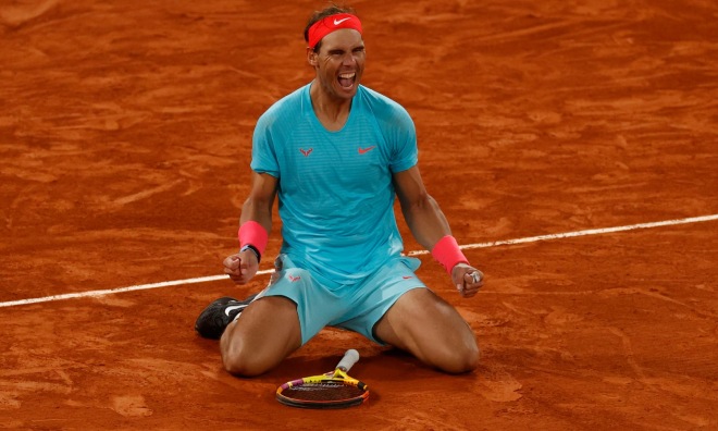 Nadal thể hiện sự vui sướng tột độ sau khi giành điểm match-point