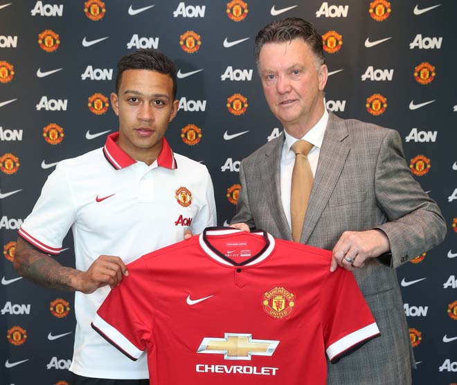 Depay đến MU dưới thời HLV Van Gaal nhưng không thể hiện được nhiều điều