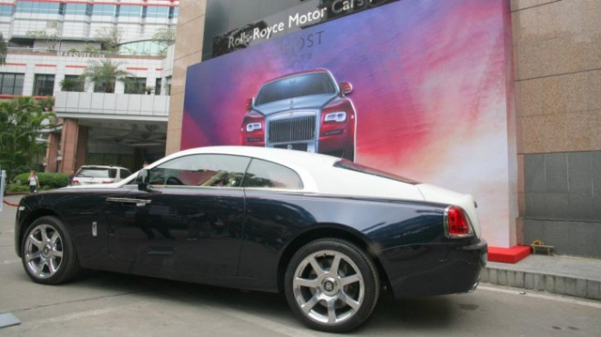 Lễ khai trương và ra mắt showroom của Rolls-Royce tại sảnh khách sạn Melia (Hà Nội) ngày 3/12/2014
