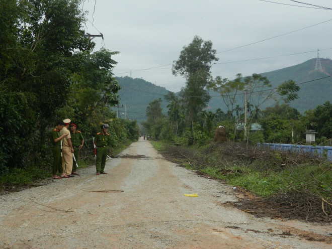 Đường vào thủy điện Rào Trăng 3, 4 bị phong tỏa, chốt chặn