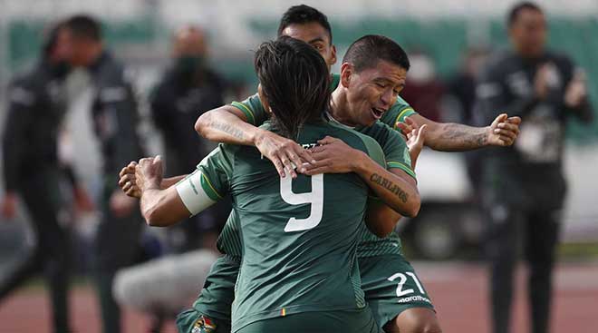 Moreno (số 9) mang lại bàn mở tỷ số cho Bolivia