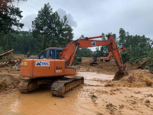 Công tác tìm kiếm vẫn diễn ra khẩn trương, dù hy vọng mong manh. (Ảnh: CTV)