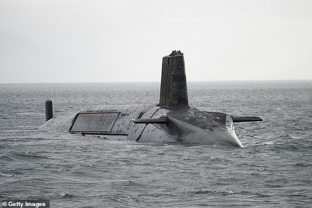 Tàu ngầm hạt nhân&nbsp;HMS Vigilant trị giá 3,88 tỉ USD của Hải quân Hoàng gia Anh.