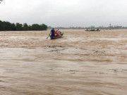 Tin tức trong ngày - Rốn lũ Hàm Ninh, người dân lo phải chạy lũ trong đêm