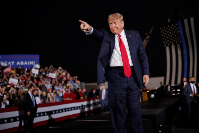Tổng thống Donald Trump vận động tranh cử tại TP Macon, bang Georgia-Mỹ hôm 16-10 Ảnh: REUTERS