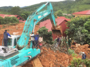 Tin tức trong ngày - Thủ tướng Nguyễn Xuân Phúc yêu cầu sớm tìm kiếm người bị mất tích, vùi lấp ở Rào Trăng 3 và Đoàn 337