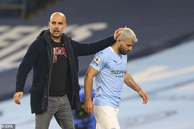 HLV Guardiola cố gắng bảo vệ Aguero sau trận đấu