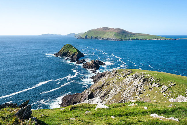 Ireland: Quốc gia này có tên trong danh sách hút khách nhờ những bãi biển đẹp và cảnh quan ấn tượng. Mang đậm dấu ấn lịch sử và văn hóa, tuần trăng mật ở Ireland sẽ thực sự lãng mạn.
