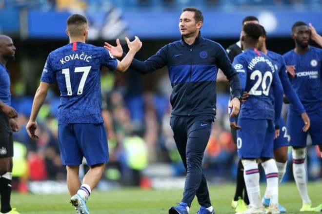 Chelsea khó mơ chiến thắng với hàng thủ hiện tại