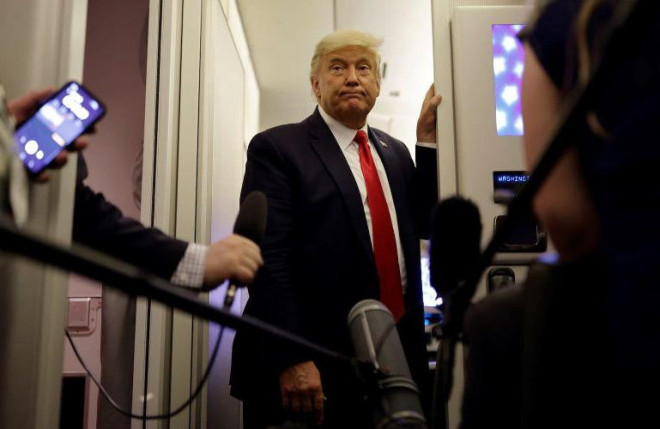 Tổng thống Trump hôm 20-10 tức giận bỏ ngang buổi phỏng vấn với 60 Minutes. Ảnh: Reuters