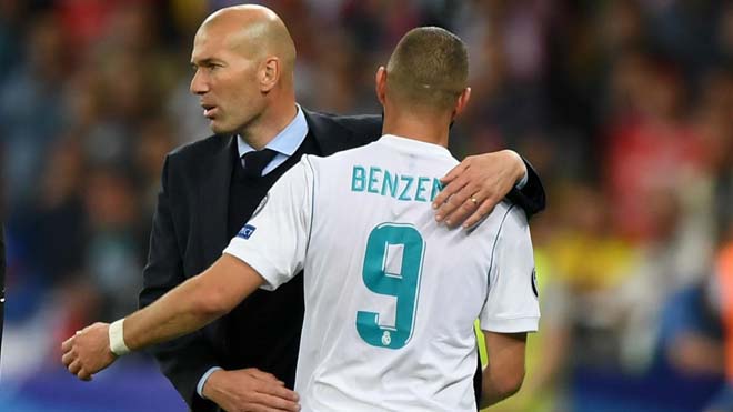 HLV Zidane khó lòng để hài lòng với Benzema