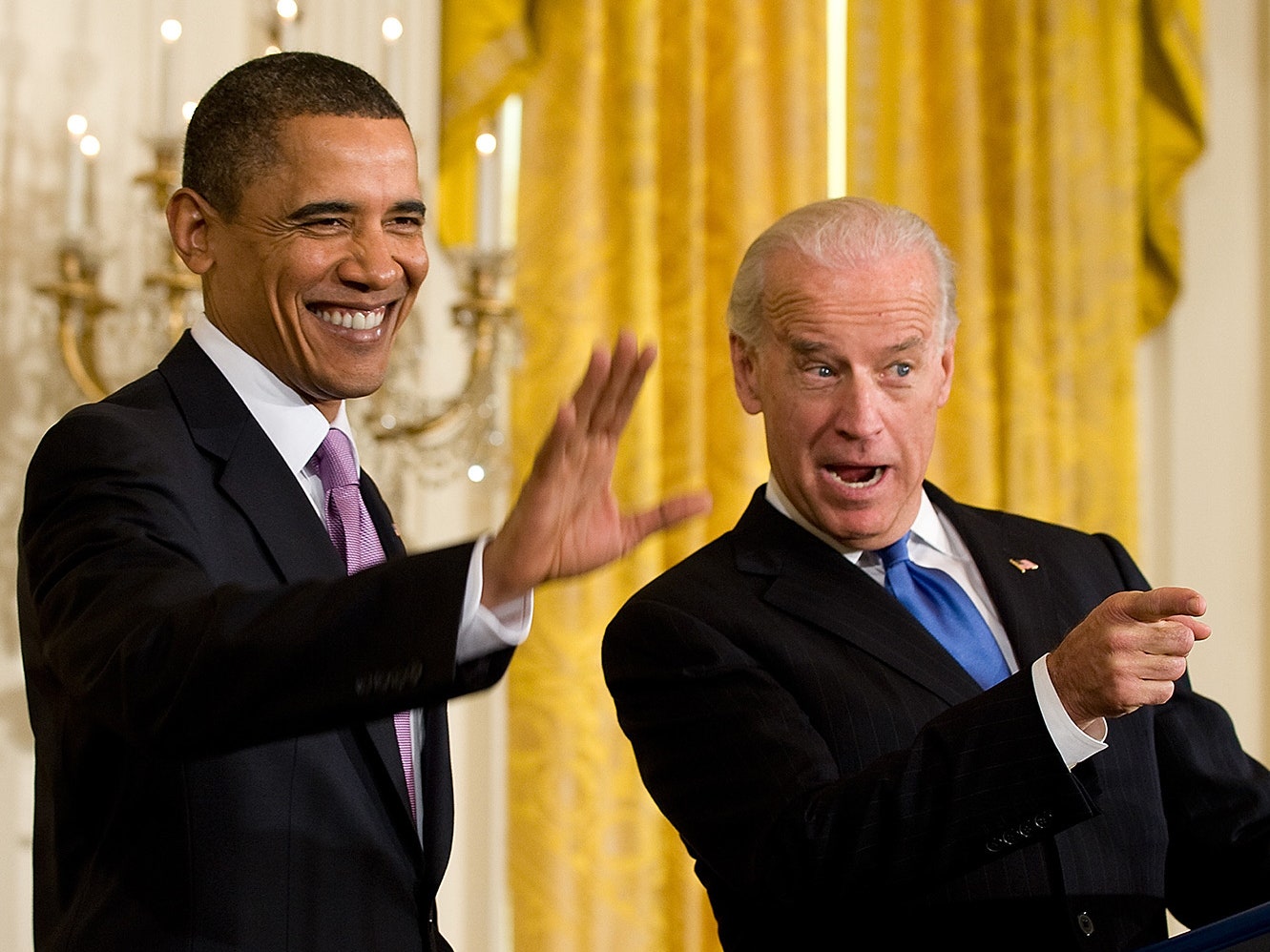 Ông Obama bất ngờ xuất hiện giúp ông Biden vận động tranh cử (ảnh: Reuters)