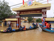 Giáo dục - du học - Nhiều trường giảm học phí, tặng học bổng cho sinh viên vùng lũ