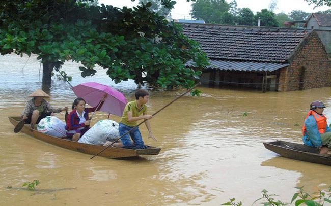 Tình hình mưa lũ diễn biến phức tạp khiến đời sống người dân các tỉnh miền Trung gặp nhiều khó khăn thời gian qua.