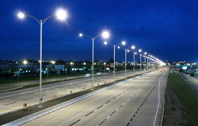 Một góc đường phố được lắp đèn chiếu sáng Led bởi CTCO Đà Nẵng