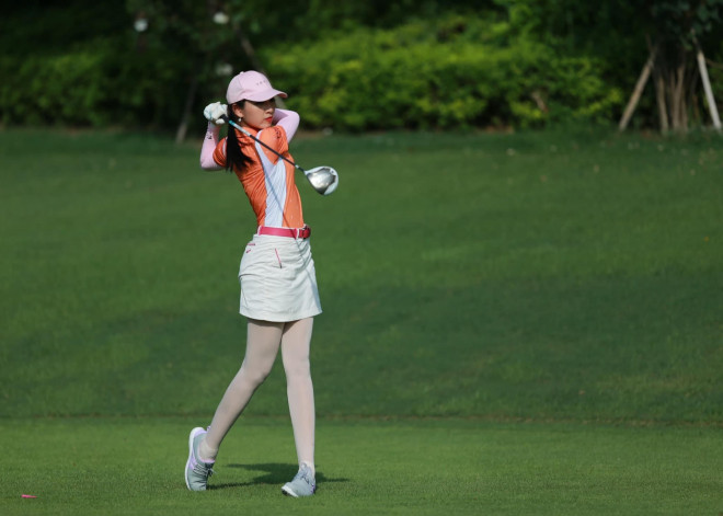 Người đẹp Lê Thanh Tú: &#34;Cuộc sống tích cực hơn nhờ golf&#34; - 4