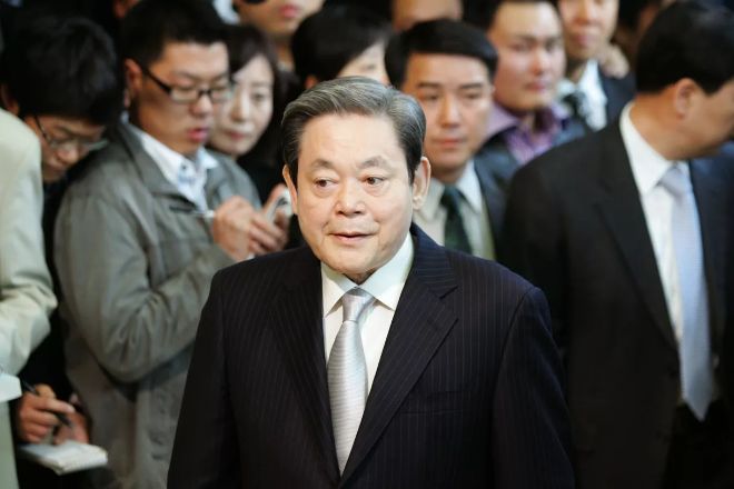 Chủ tịch Samsung Lee Kun-hee qua đời - 1