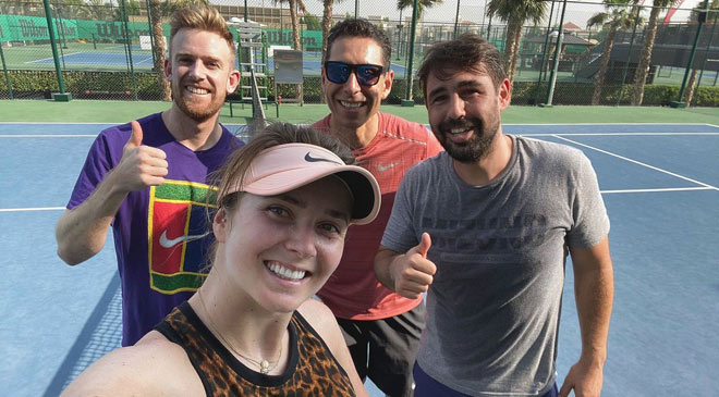 Marcos Baghdatis (ngoài cùng bên phải) hiện đang là HLV cho kiều nữ tennis Elina Svitolina