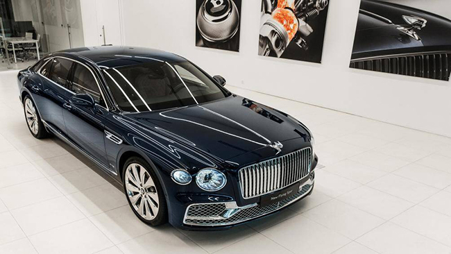 Mới đây, chiếc sedan siêu sang Bentley New Flying Spur 2020 thế hệ mới đã xuất hiện tại Việt Nam thông qua đại lý nhập khẩu chính hãng
