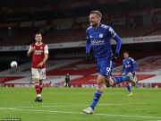 Bóng đá - Arsenal thua đau: &quot;Hung thần&quot; Vardy lập kỷ lục, áp sát chiến tích Rooney