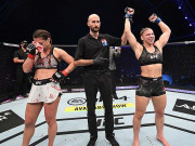 Thể thao - Rực lửa UFC 254: Hạ đo ván sau 18 giây, kinh hãi cú cùi chỏ xé rách mũi