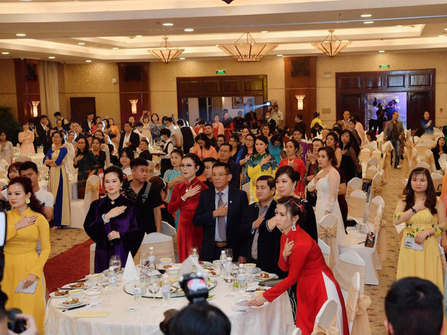 Những nữ doanh nhân trong Happy Women Leader Network chung tay góp sức vì miền Trung - 1