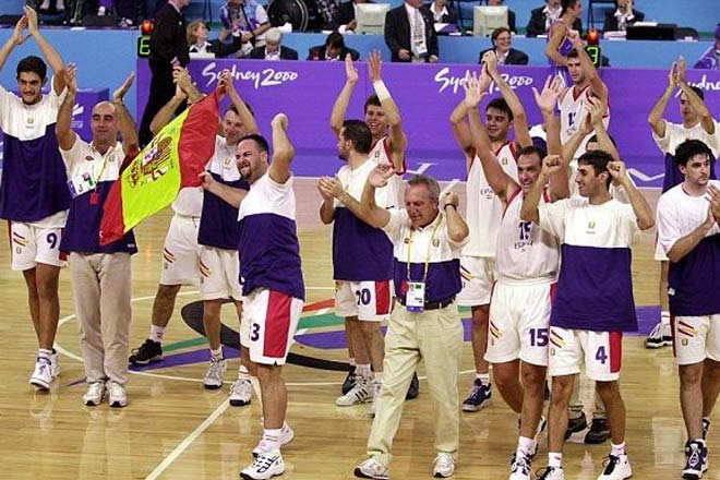 Đội bóng rổ&nbsp;người khuyết tật Tây Ban Nha với những cầu thủ "giả"