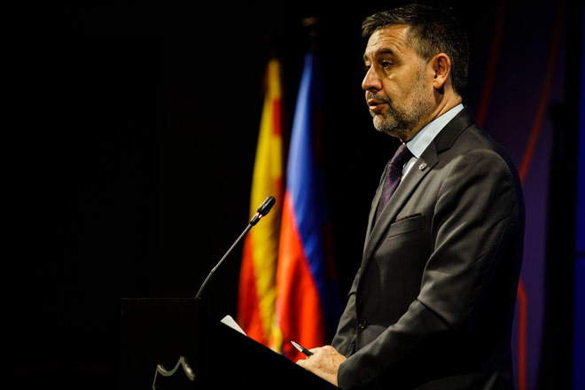 Josep Maria Bartomeu chấp nhận sớm rời ghế Chủ tịch Barca sau khi đảm nhiệm cương vị này từ cuối tháng 1 năm 2014 thay người tiền nhiệm Sandro Rosell (cũng từ chức)