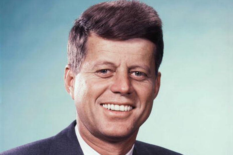 Tổng thống Mỹ khi đó là John F. Kennedy.