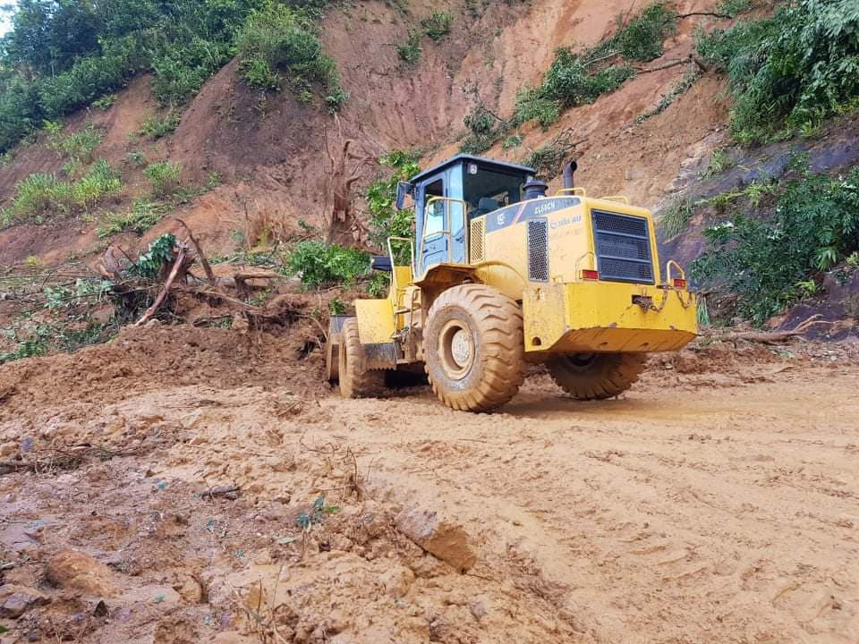 Sạt lở vùi lấp hơn 50 người ở Quảng Nam: 4 người may mắn thoát chết, có Bí thư xã Trà Leng - 12