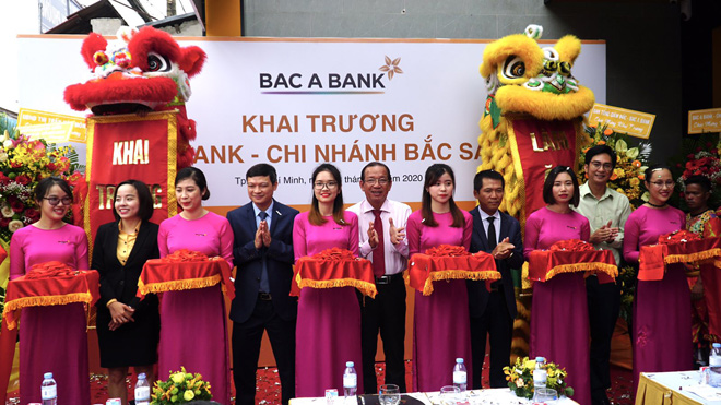 Nghi lễ cắt băng khai trương Bac A Bank Chi nhánh Bắc Sài Gòn