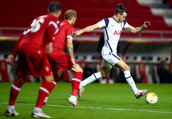 Gareth Bale (áo trắng) có một trận đấu rất đáng thất vọng với&nbsp;Tottenham