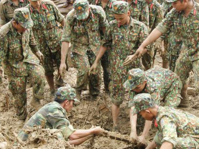 14 người mất tích ở Trà Leng: Đào xới hết khu sạt lở nhưng không tìm thấy ai