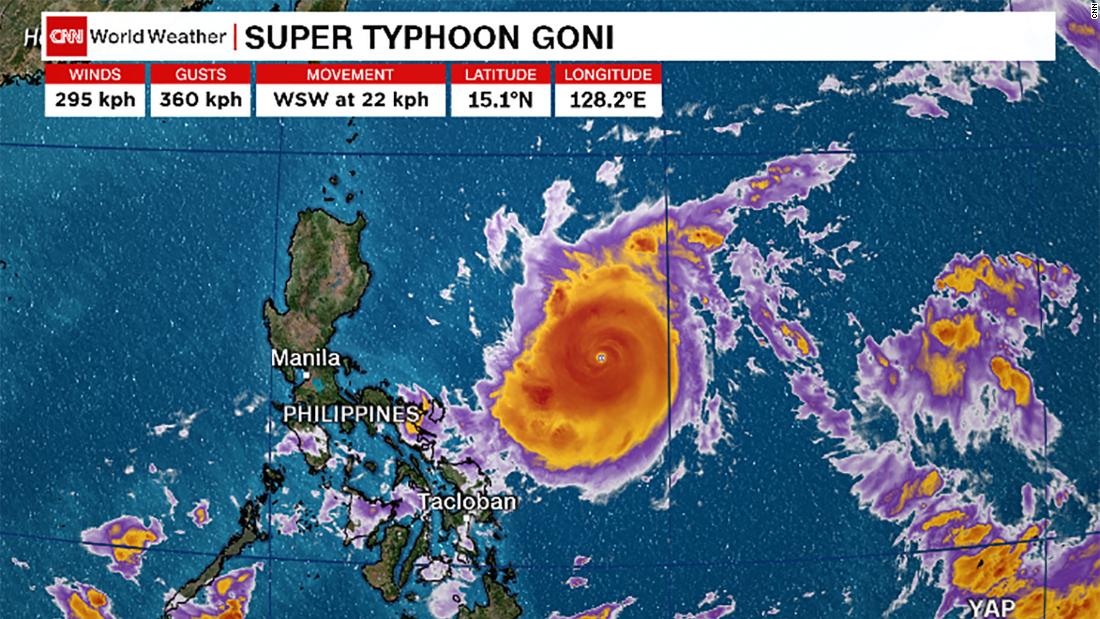 Siêu bão Goni sắp đổ bộ vào Philippines.
