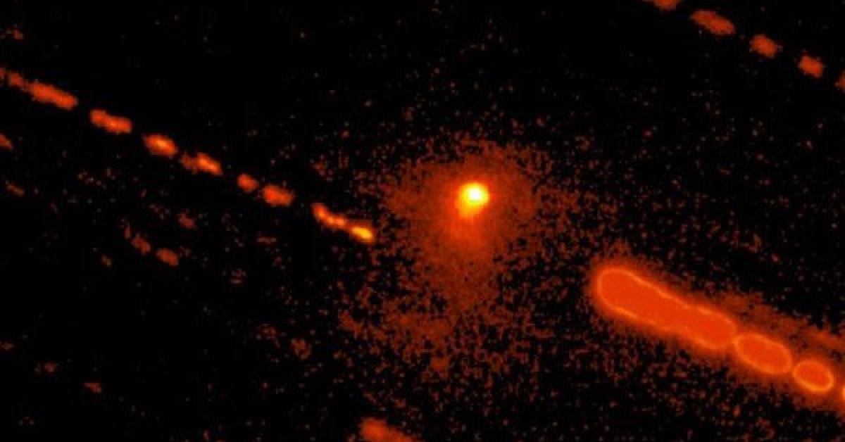 Hình ảnh hiếm hoi về vật thể bấy lâu được cho là hành tinh vi hình cải trang sao chổi - Ảnh: ĐẠI HỌC BẮC AZORINA