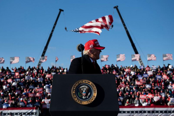 Ông Trump tranh cử ở bang Pennsylvania (Mỹ) ngày 2-11. Ảnh: AFP