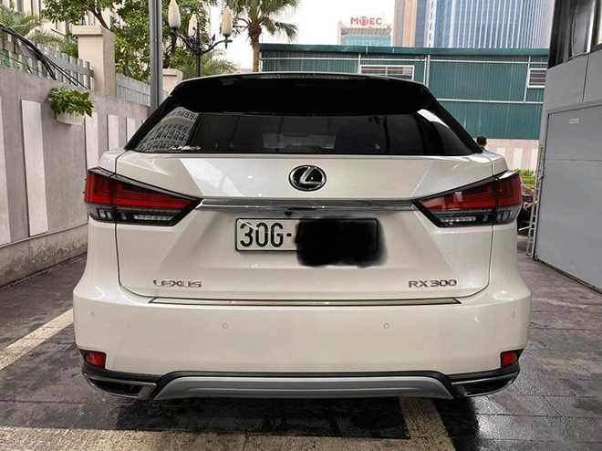 Lexus RX 300 2020 &#34;chạy lướt&#34; bán lại rẻ hơn 180 triệu đồng - 3