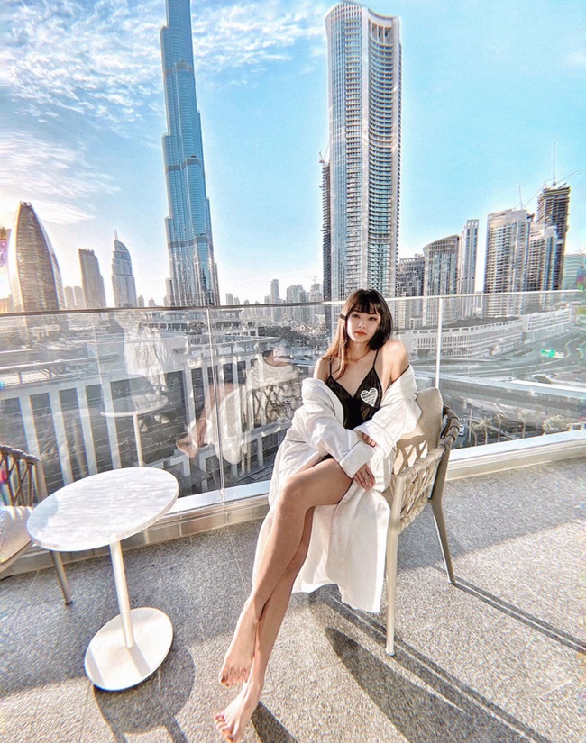 Việt Nam là nơi Trang sinh ra và lớn lên, còn Dubai là nơi cô trưởng thành và gắn bó tuổi trẻ. Tất cả các giai đoạn đó tựu trung lại đã tạo nên con người của cô gái 27 tuổi ngày hôm nay. Trang trân trọng và biết ơn mọi điều đã đến với mình.