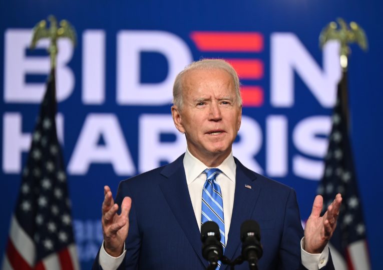 Ông Biden giành chiến thắng kịch tính trước ông Trump. Ảnh: Politico