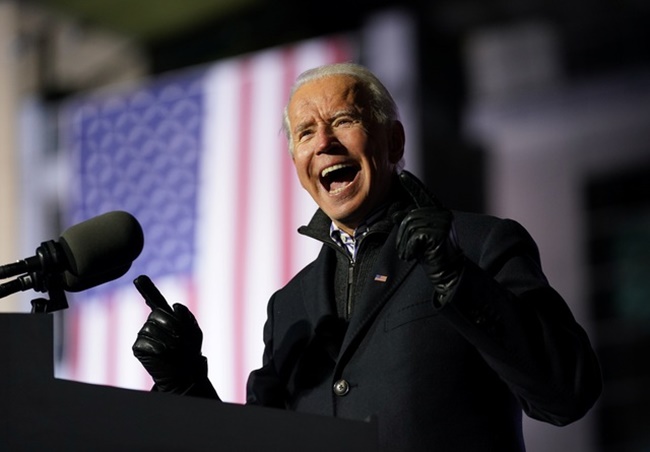 CNBC cho hay ông Joe Biden từng kiếm được 190.000 USD hồi tháng 3/2018 cho một bài diễn thuyết tại đại học Drew, ở New Jersey, Mỹ. 
