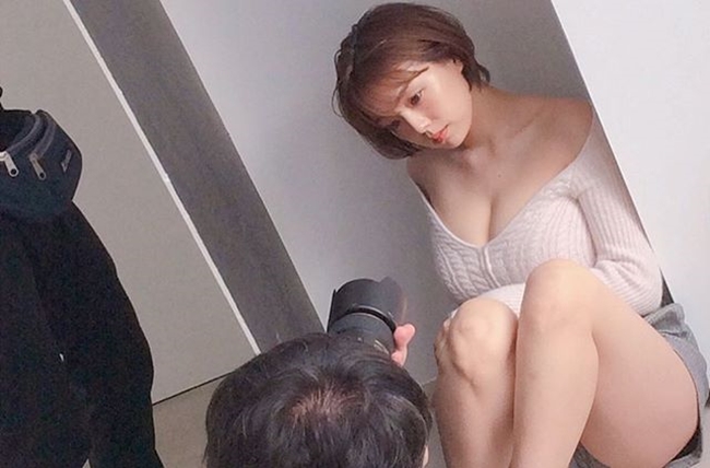 Hiện tại,&nbsp;Ai Shinozaki đã bước sang tuổi 28, theo dõi trang cá nhân của cô có thể thấy phong cách của người đẹp thay đổi đáng kể.
