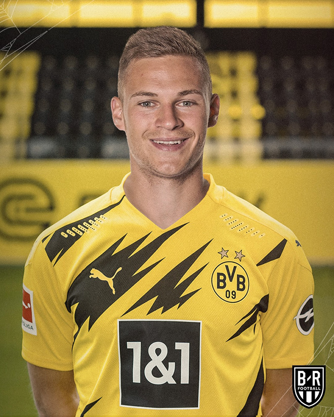 Theo chiều ngược lại trụ&nbsp;cột của Bayern là Joshua Kimmich gia nhập Dortmund.