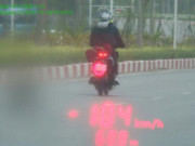 Tin tức trong ngày - “Quái xế” điều khiển xe máy tốc độ 104km/h, lao vào CSGT rồi bỏ chạy