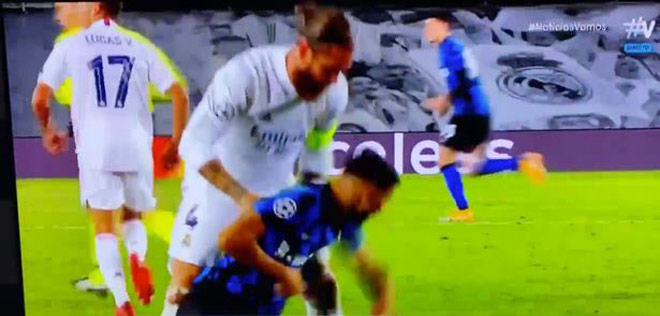 Ramos bị tố cáo có lời lẽ lăng mạ đáng xấu hổ hướng vào đồng đội cũ Hakimi